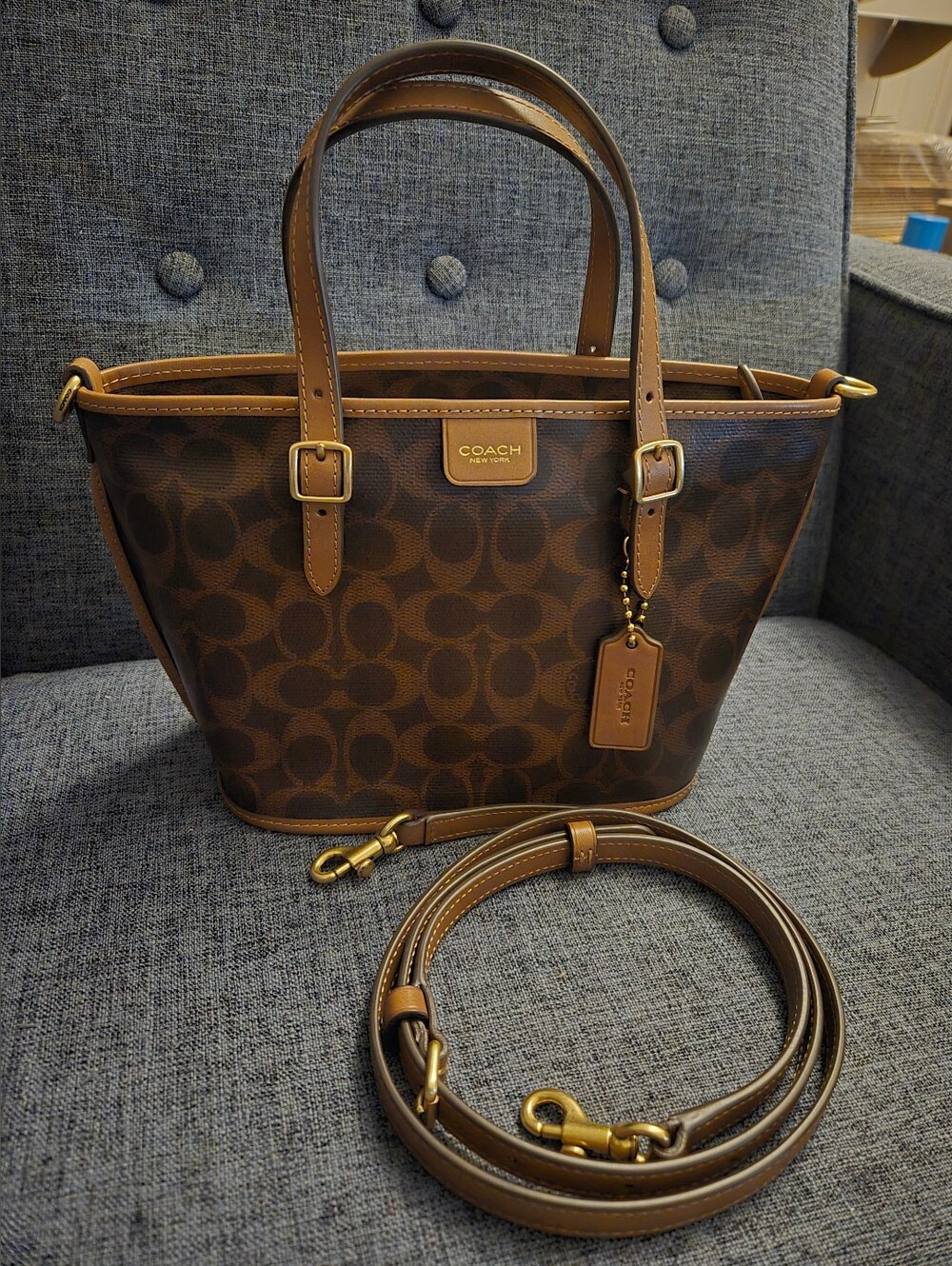 Coach Taxi Tote 21 In Signature Canvas-Brown/Maple Sable
